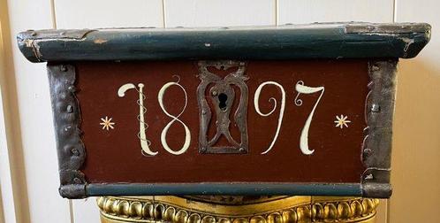 Kist - Hout - Zeer oude Zweedse kast, Antiek en Kunst, Antiek | Overige Antiek