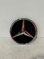 Mercedes A-klasse W177 CLA W118 embleem logo A0008880400, Auto-onderdelen, Carrosserie en Plaatwerk, Ophalen, Gebruikt, Voor