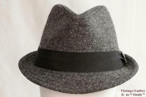 gleufhoed Trilby grijs met skull maten 56 en 57 nieuw, Kleding | Heren, Hoeden en Petten, Hoed, Nieuw, Ophalen of Verzenden