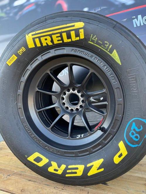 Wiel compleet met band - Pirelli - Formule Renault - *** NO, Verzamelen, Automerken, Motoren en Formule 1