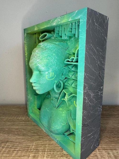 Hiones (XX-XXI) - sculptuur, Gems Pt.1 (U.V. Effects) - 24, Antiek en Kunst, Kunst | Designobjecten