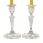 Carrs of Sheffield Ltd - Kaarsenhouder (2) - .925 zilver -, Antiek en Kunst