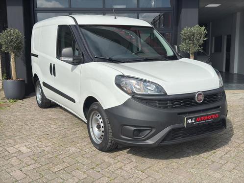 Fiat Dobló Cargo 1.6 MJ L1H1, Auto's, Fiat, Dealer onderhouden, Lease, Zwart, Handgeschakeld, Overige carrosserieën, Wit, Financial lease