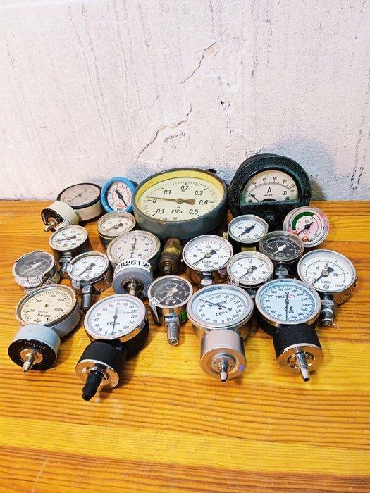 Industriële apparatuur - Polen, Antiek en Kunst, Antiek | Wandborden en Tegels