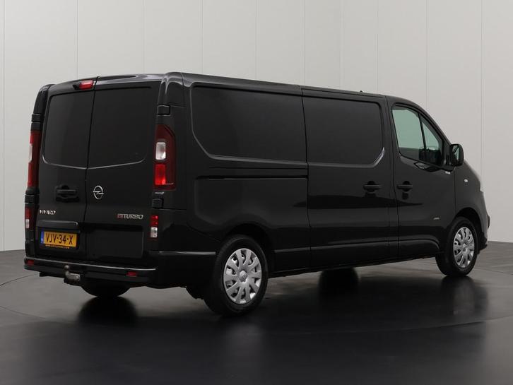 Opel Vivaro Bestelbus L2 H1 2017 Diesel Handgeschakeld, Auto's, Opel, Te koop, Zwart, Handgeschakeld, Financial lease, BTW verrekenbaar
