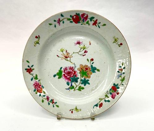 Chinees famille rose porseleinen bord – Qianlong periode, Antiek en Kunst, Antiek | Overige Antiek