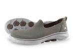 Skechers Instappers in maat 41 Beige | 10% extra korting, Skechers, Verzenden, Zo goed als nieuw, Instappers