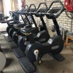 Technogym excite 700 upright bike visioweb | fiets |, Sport en Fitness, Fitnessapparatuur, Gebruikt, Verzenden