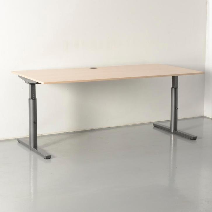 Gispen TM bureau, eiken blad, 180 x 90 cm, hoogte instelbaar, Huis en Inrichting, Bureaus, Ophalen of Verzenden