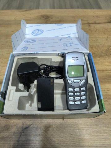 Nokia 8210 - Mobiele telefoon (1) - In originele verpakking beschikbaar voor biedingen