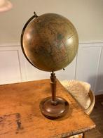 Globe - 1920-1930