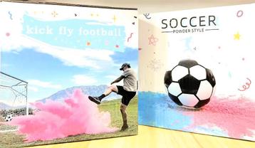 Genderreveal voetbal met een zakje roze en blauw inhoud beschikbaar voor biedingen