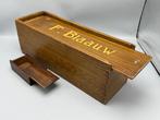 Antieke houten kaarsenhouder met opschrift “F. Blaauw” en, Antiek en Kunst