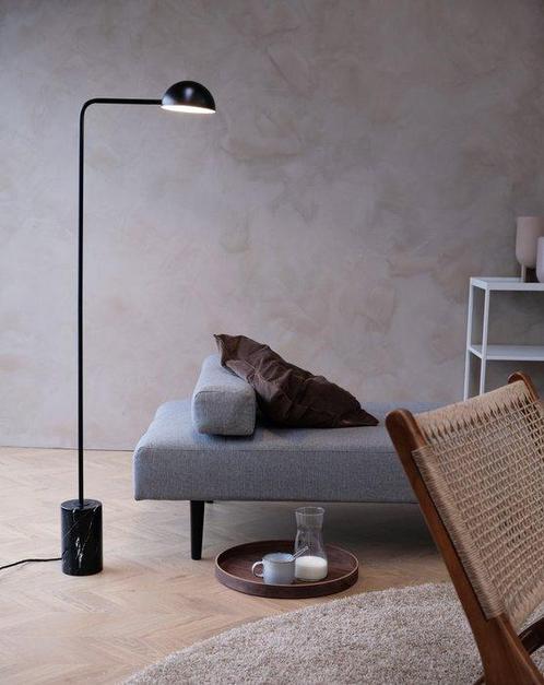 Dyberg Larsen - Staande lamp - Marmer - Zwart - Metaal,, Antiek en Kunst, Antiek | Lampen