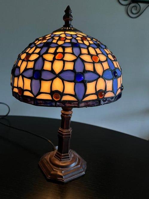 Lamp - glas in lood - Tiffany style Tafellamp, Antiek en Kunst, Curiosa en Brocante