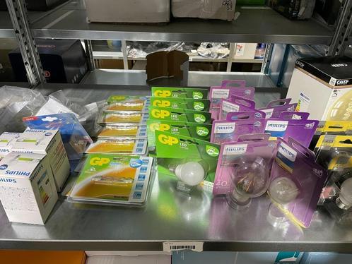 Partij 60+ lampen merken Eglo, Phillips en GP van 600 nu 49, Huis en Inrichting, Lampen | Losse lampen, Overige typen, Nieuw, Ophalen of Verzenden