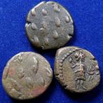 Koningen van Elymais. Group Lot: Three Æ Drachms of the
