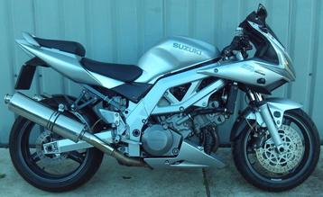 Suzuki SV1000S / 2003 / 58056 km. / zilver inclusief extras beschikbaar voor biedingen
