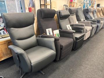 Sta op stoelen in veel kleuren en maten, en gratis op maat beschikbaar voor biedingen