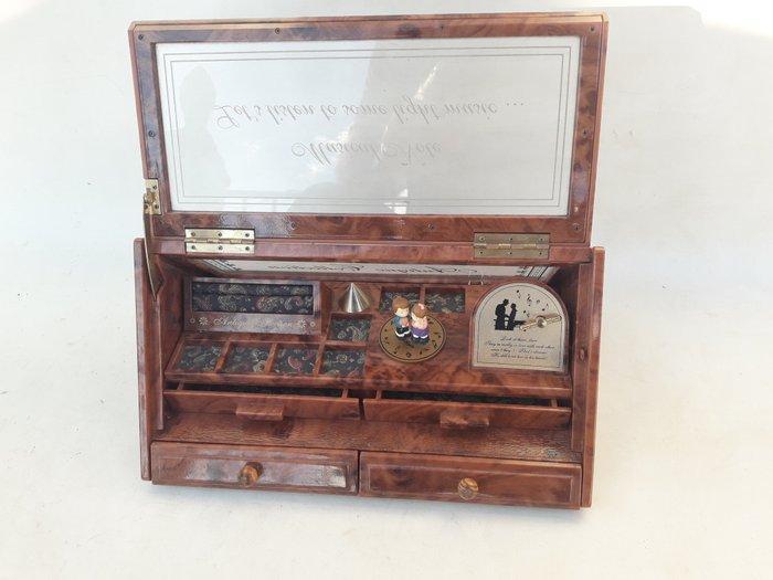 Triangle music box for jewelry - Sieradendoos - celluloid, Antiek en Kunst, Curiosa en Brocante