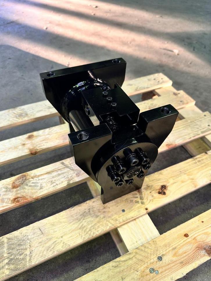 Powertilt kantel motor | 2x 90 graden | NIEUW | Kantelstuk, Zakelijke goederen, Machines en Bouw | Kranen en Graafmachines, Graafmachine