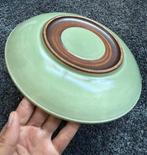 Groot Celadon Bord Karpers - Bord - Groot Bord! - Porselein