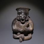 Colima, Mexico, Terracotta Figuurlijk vat. 13 cm H. 100