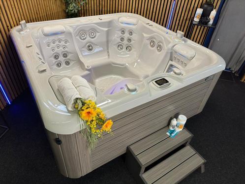 HotSpring Envoy Highlife | Relaxation Spas, Tuin en Terras, Bubbelbaden en Hottubs, Vast, Zo goed als nieuw, Afdekzeil, Filter