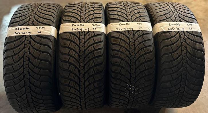 4x245-40-19 Kumho winter 2x5.5m 2x5m €50 per band 245 40 19, Auto-onderdelen, Banden en Velgen, 19 inch, Winterbanden, 245 mm
