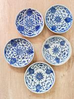 Bord (5) - Porselein - Blauw Wit Gemerkte Borden, Antiek en Kunst