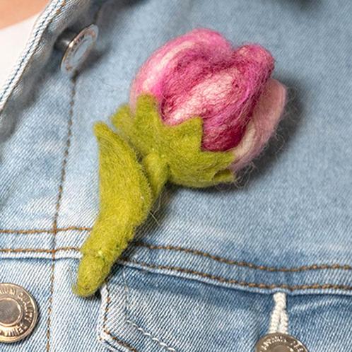 Broche Vilt Bloem - Tulpje Flora Fuchsia/Roze/Wit - 8cm -, Kinderen en Baby's, Kinderkamer | Inrichting en Decoratie, Nieuw, Ophalen of Verzenden