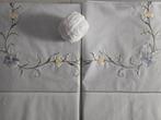 Set completo lenzuola ricamate in puro cotone percalle