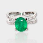 Zonder Minimumprijs - IGI 2.71 ct Natural Green Emerald with