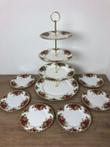 Royal Albert - Bord(en), Prachtige etagère met 4 plateaus. -
