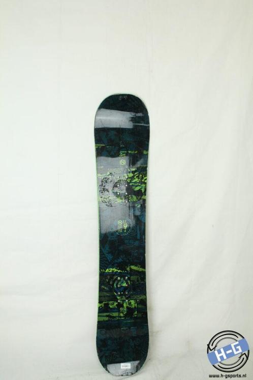 Refurbished - Snowboard - Nidecker Core Jr - 143, Sport en Fitness, Snowboarden, Board, Gebruikt, Ophalen of Verzenden