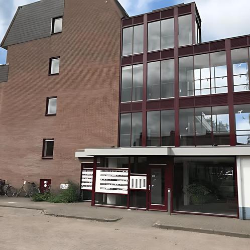 Appartement met Balkon en Parkeergelegenheid in Bussum, Huizen en Kamers, Huizen te huur, Direct bij eigenaar, Noord-Holland, Appartement