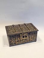 Kist - Gepatineerd brons - Bronzen kistje, Antiek en Kunst