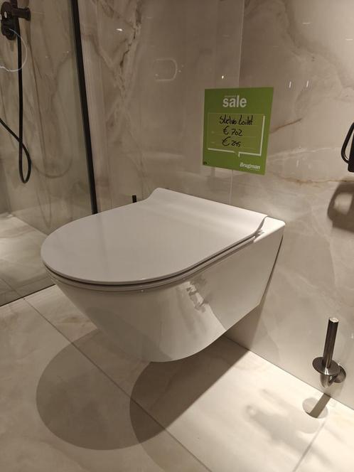 Showmodel wandcloset hangend toilet wit randloos - 0002, Doe-het-zelf en Verbouw, Sanitair, Toilet, Nieuw, Ophalen