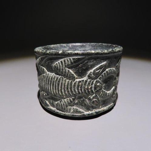 Bactrian Grijze chloriet Vaartuig met schorpioenenfries. 3e, Verzamelen, Mineralen en Fossielen