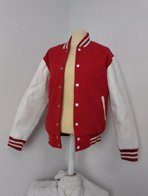 Stylish Red and White Varsity Jacket - XXS, Kleding | Dames, Jassen | Winter, Nieuw, Verzenden