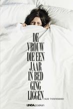 De vrouw die een jaar in bed ging liggen (9789038898742), Verzenden, Nieuw