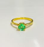 Ring - 14 karaat Geel goud - 0.63ct. tw. Smaragd - Diamant, Nieuw