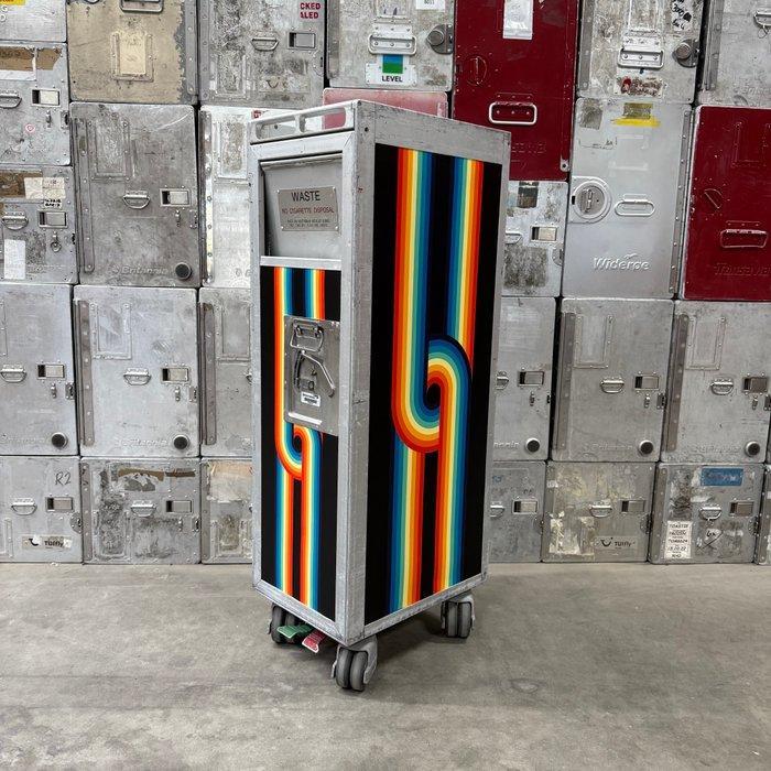 Driessen - Trolleys van luchtvaartmaatschappijen - Retro, Antiek en Kunst, Antiek | Wandborden en Tegels