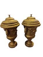 Openhaard accessoire (2) - Zinklegering - Vazen die geschikt, Antiek en Kunst