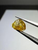 Kavel van 2 bruin-geel-champagne diamantkristallen, 1,29