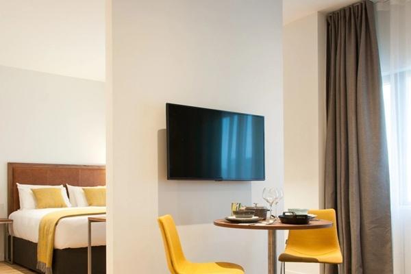 Studio Weena in Rotterdam, Huizen en Kamers, Kamers te huur, 50 m² of meer, Rotterdam