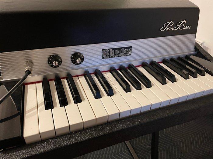 Rhodes - Piano Bass - - Elektronisch keyboard - Verenigde, Muziek en Instrumenten, Blaasinstrumenten | Blokfluiten