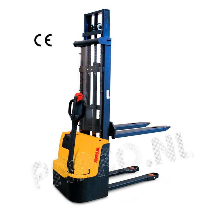 Stapelaar Nieuw Elektrisch hefhoogte 3600mm, Zakelijke goederen, Machines en Bouw | Heftrucks en Intern transport, 1000 tot 2000 kg