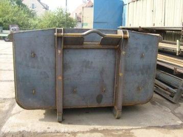 nieuwe afzetcontainers en laadvloer beschikbaar voor biedingen