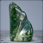 Zeer zeldzame natuurlijke jade nefriet Crystal Freeform,, Verzamelen